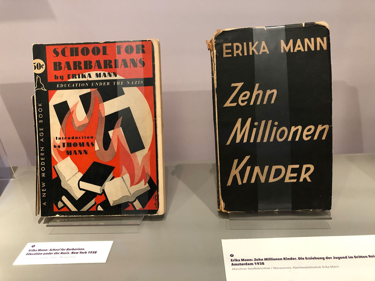 School for Barbarians, Erika Mann über die Pädagogik und Erziehung im Nationalsozialismus.Blick in die Erika Mann-Ausstellung.