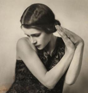 Edith von Schrenck, um 1919; Fotografin: Grete Kolliner, Wien; Quelle: Nachlass Edith von Schrenck, Waldemar-Bonsels-Stiftung, Münchner Stadtbibliothek / Monacensia #femaleheritage