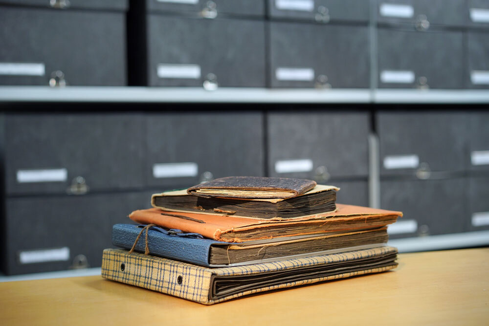 Fotoalben im Nachlass von Stefanie Zweig im Deutschen Exilarchiv 1933–1945 der Deutschen Nationalbibliothek. Foto: Alexander Paul Englert