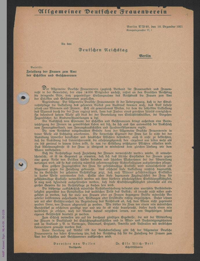 Abdruck der ADF-Petition an den Deutschen Reichstag zur „Zulassung der Frauen zum Amt der Schöffen und Geschworenen, gez. Dorothee von Velsen und Else Ulich-Beil, 1921 (AddF, Kassel, Sign. AddF_NLK08_30-02-028)