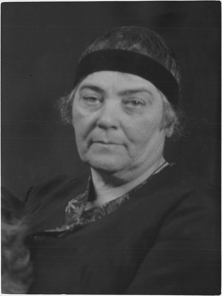 Portrait von Emily Carr, um 1930, Fotograf unbekannt © Archives of Ontario #femaleheritage