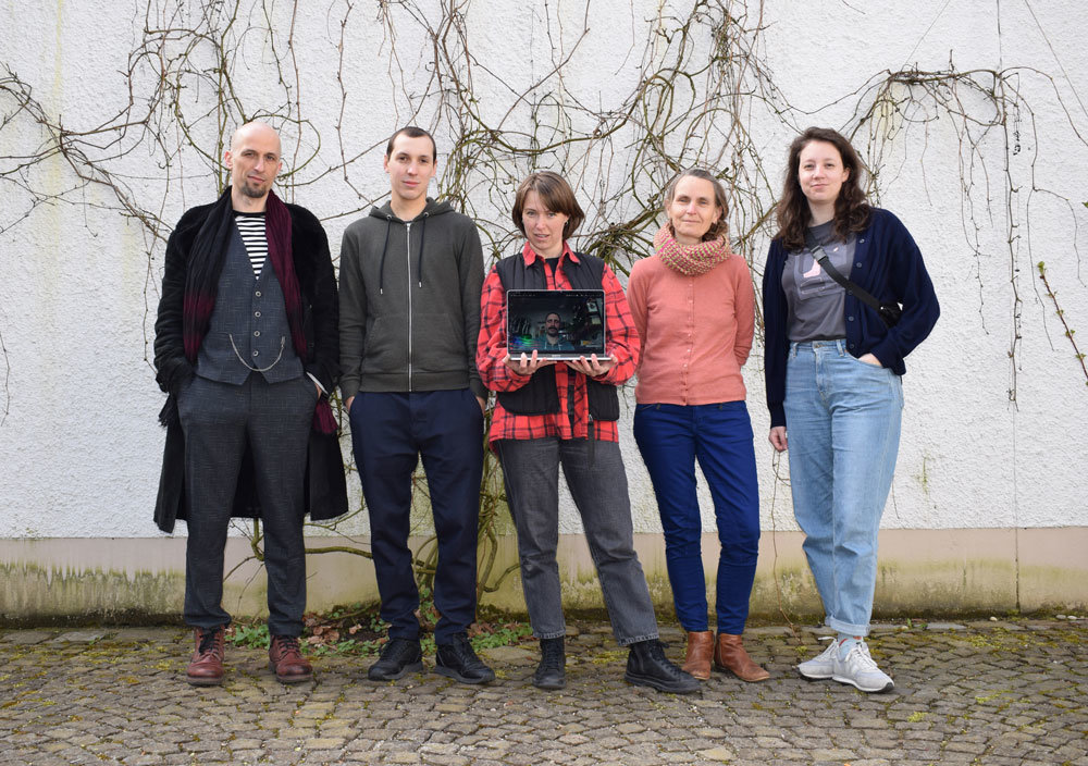 Das NMT* hat in diesem Jahr die Optionsförderung bekommen (v.l.): Denijen Pauljevic, Rinus Silzle, Theresa Seraphin, (zugeschaltet) Jan Geiger, Katrin Diehl, Lisa Risch. Foto: Lucia Rossieine Kooperation des NMT* mit dem Bad Lemons Project. Foto: Lucia Rossi