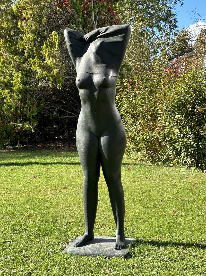 Bronzeskulptur "Susanna" von Martin Mayer