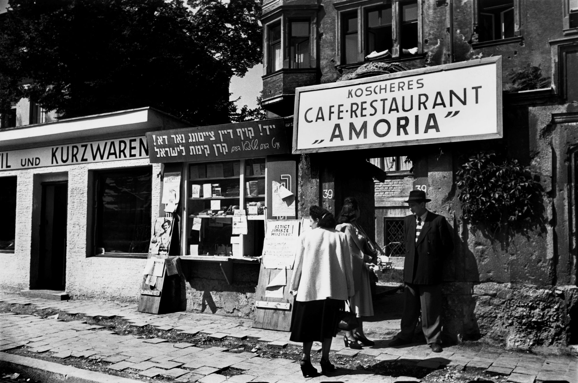 "Milchstrasse" von Chim (David Seymour) (c) Magnum Photos / OSTKREUZ Archiv