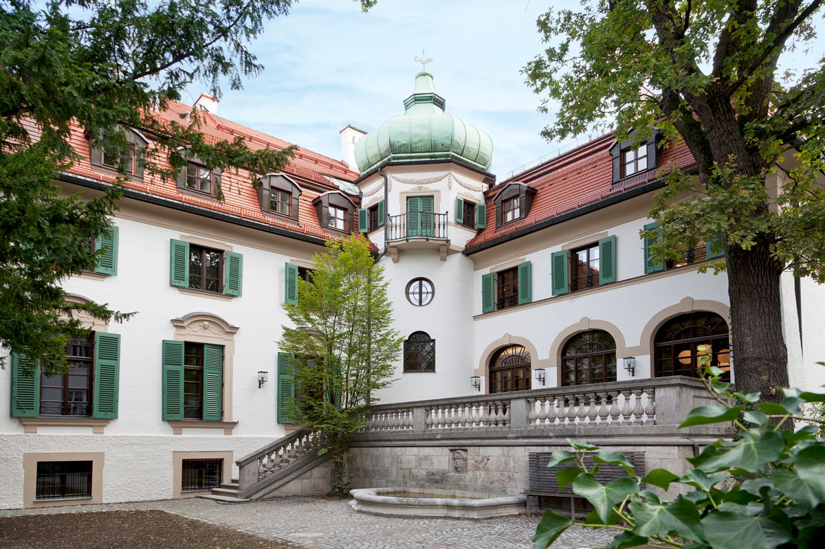 Monacensia im Hildebrandhaus. Historische Terrasse.