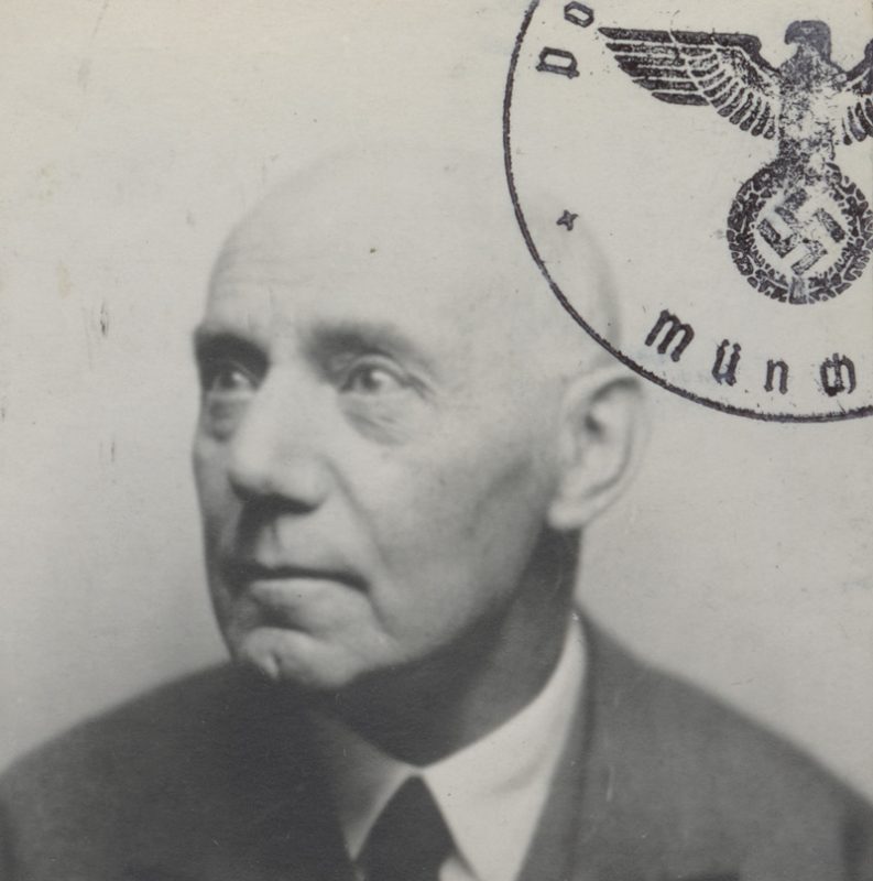 Porträtfoto, Kennkartendoppel von Otto David Manasse, 1939. © Stadtarchiv München, Signatur: DE-1992-KKD-2593.