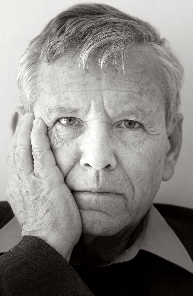 Porträt von Amos Oz