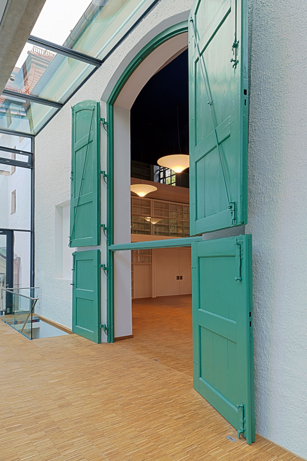 Grünes Ateliertor der Monacensia im Hildebrandhaus. © Eva Jünger.