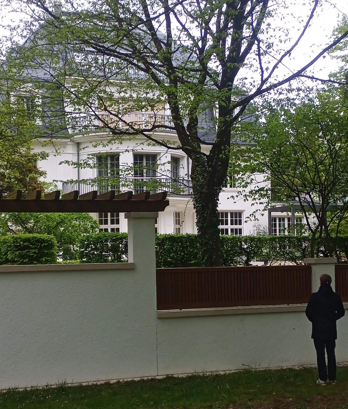 Blick auf die Thomas-Mann-Villa in München Bogenhausen. Thomas Mann International